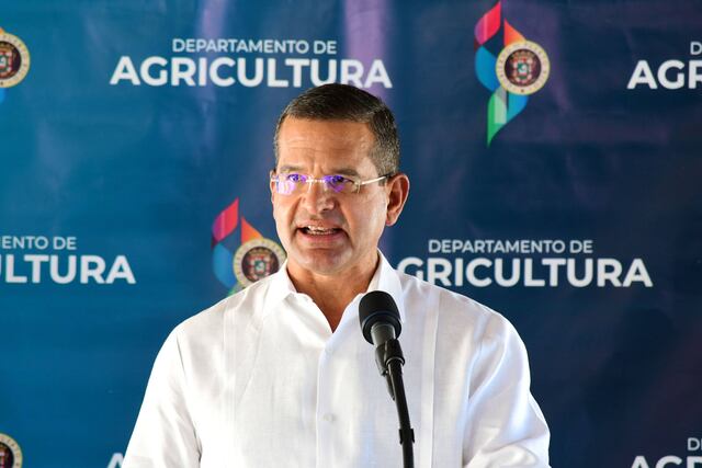 Pierluisi llora por la estatua bonita de Juan Ponce de León